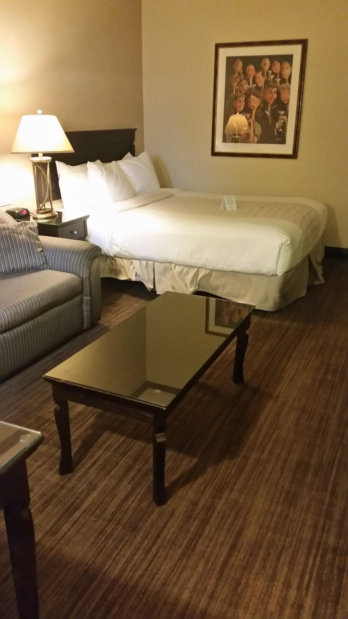 Hotel Le Montagnais Chicoutimi Екстериор снимка
