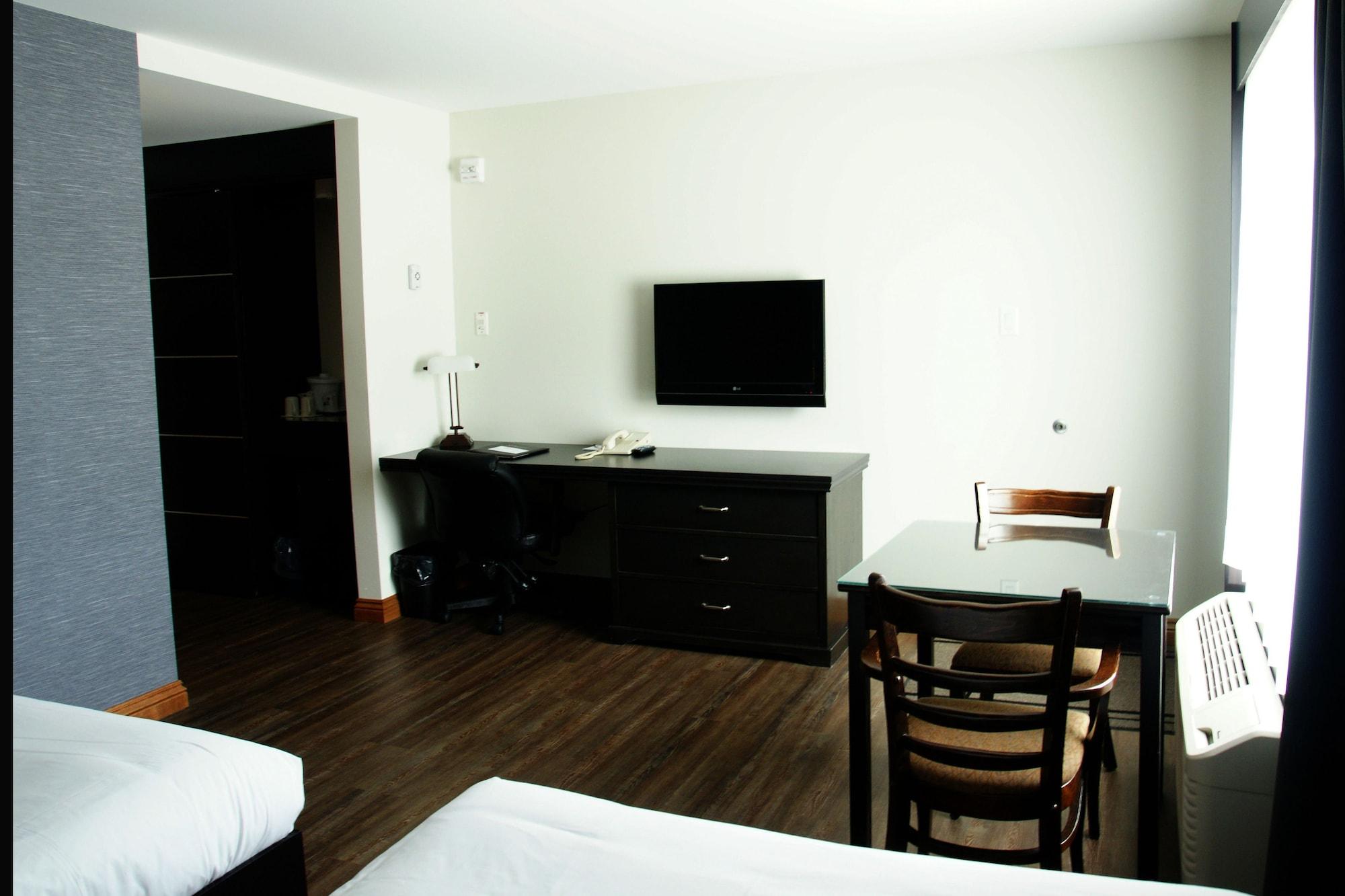 Hotel Le Montagnais Chicoutimi Екстериор снимка