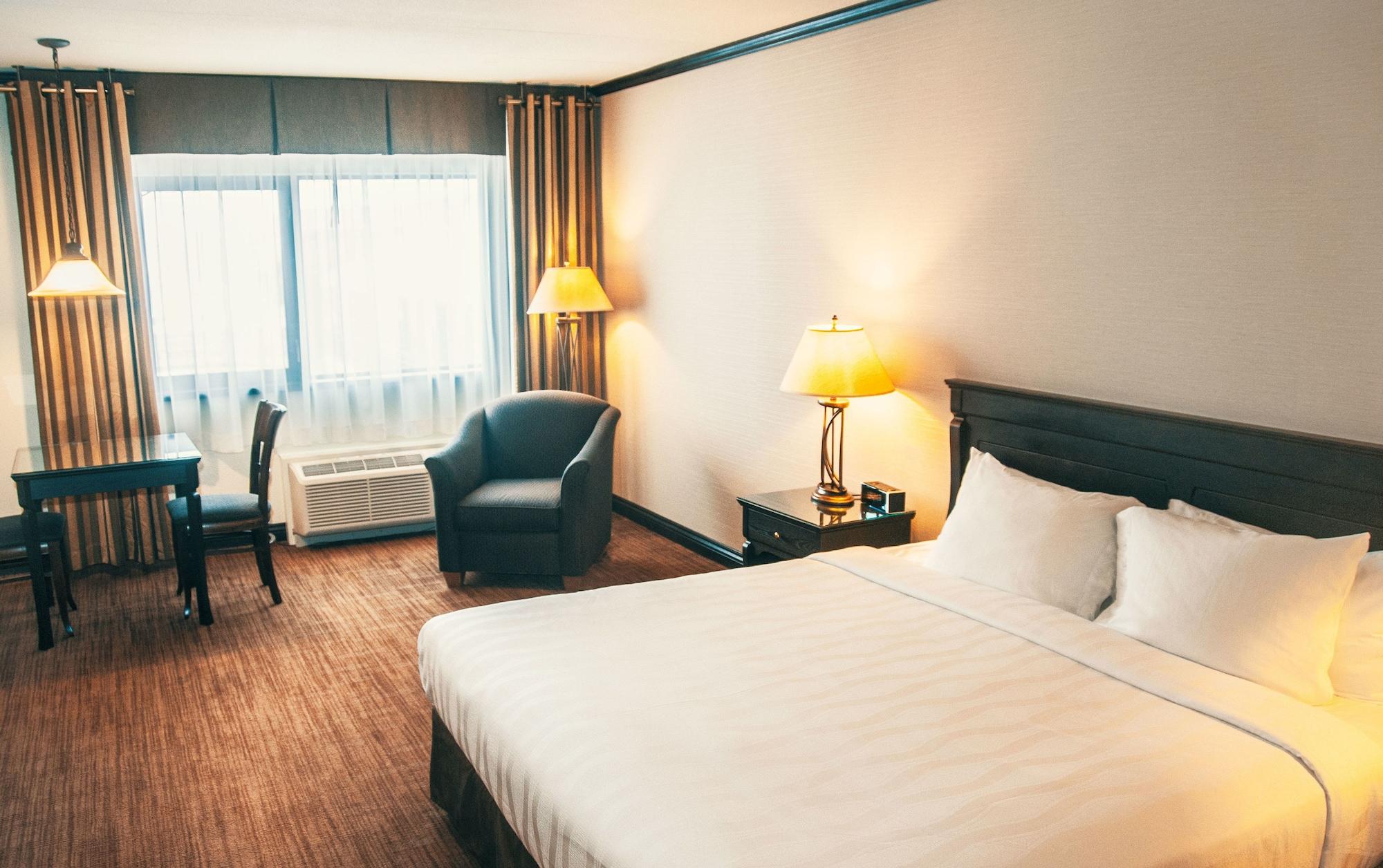 Hotel Le Montagnais Chicoutimi Екстериор снимка