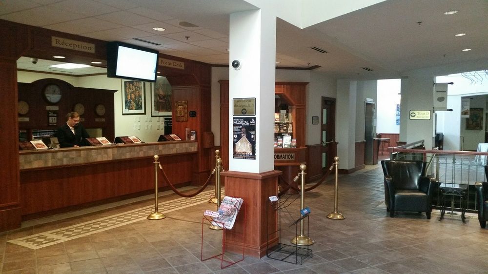 Hotel Le Montagnais Chicoutimi Екстериор снимка
